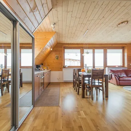 Sloneczny Apartment *